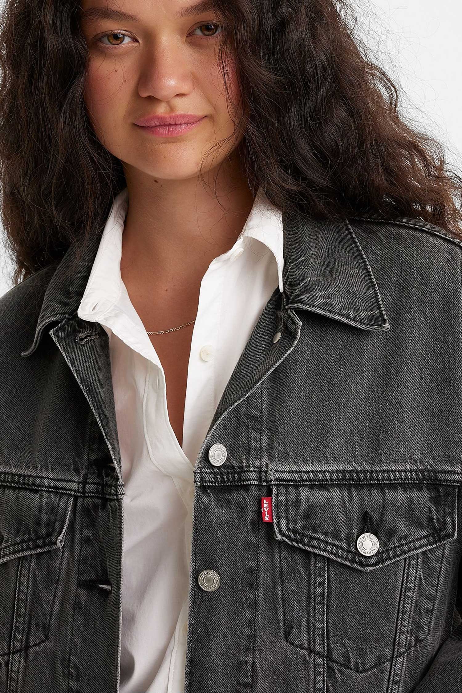 Женская черная джинсовая куртка 6