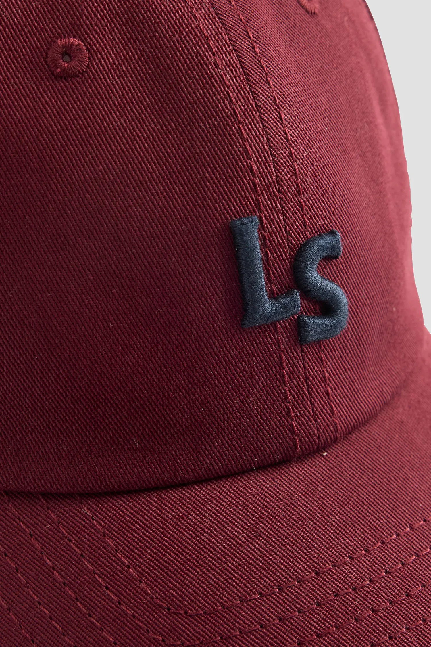 Мужская бордовая кепка 4