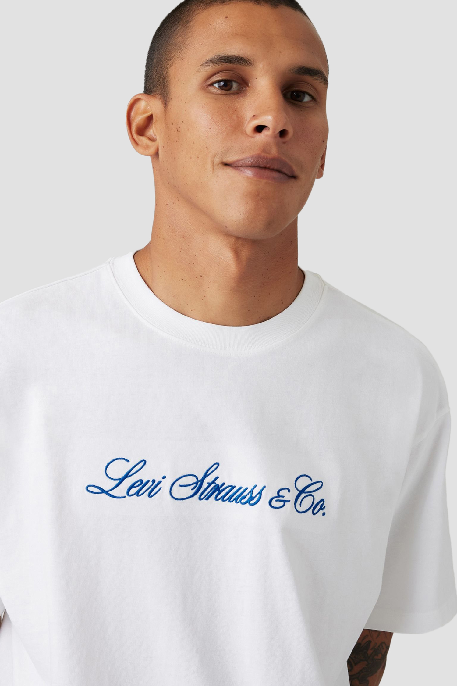 Мужская белая футболка 5