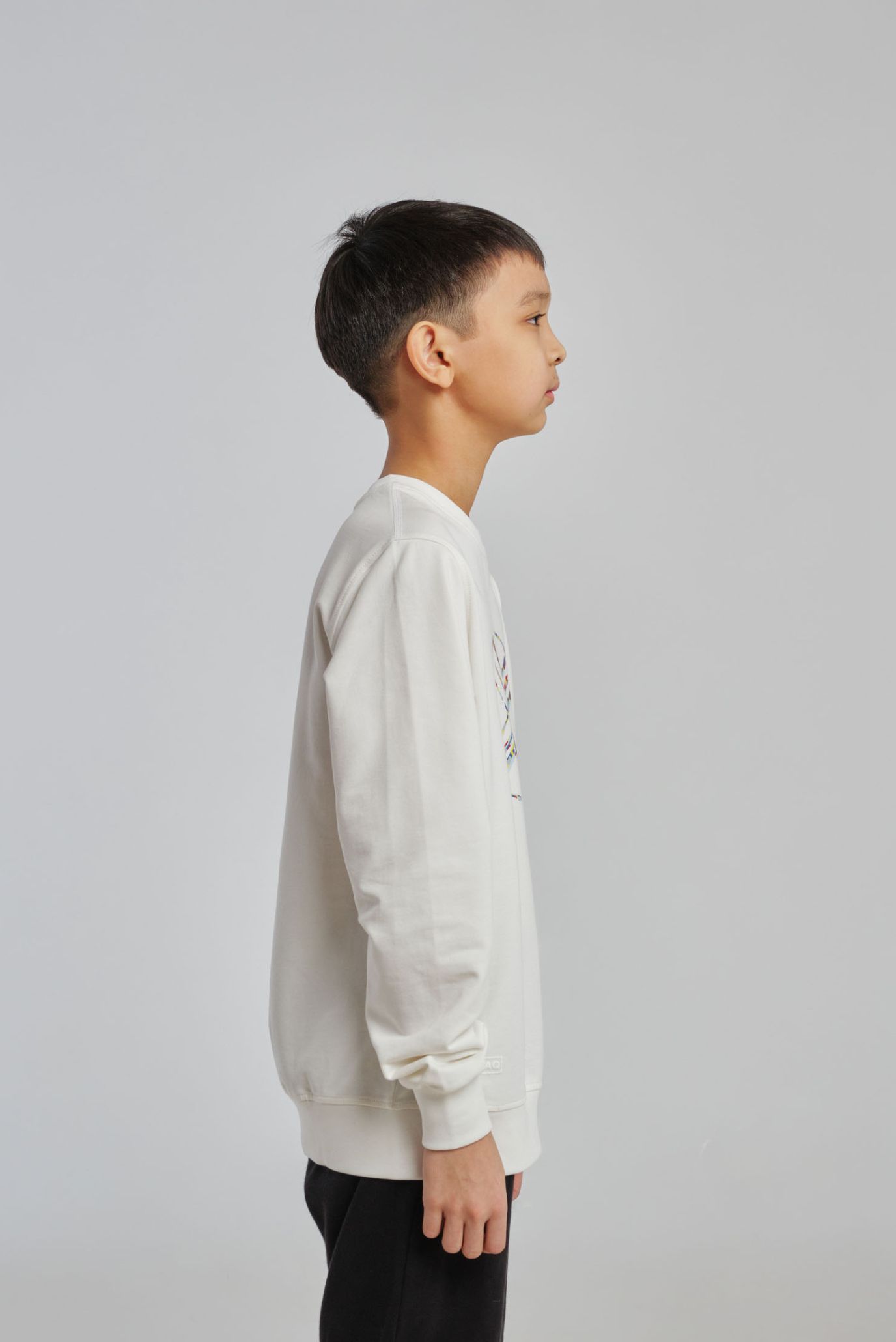 Детский белый свитшот 3