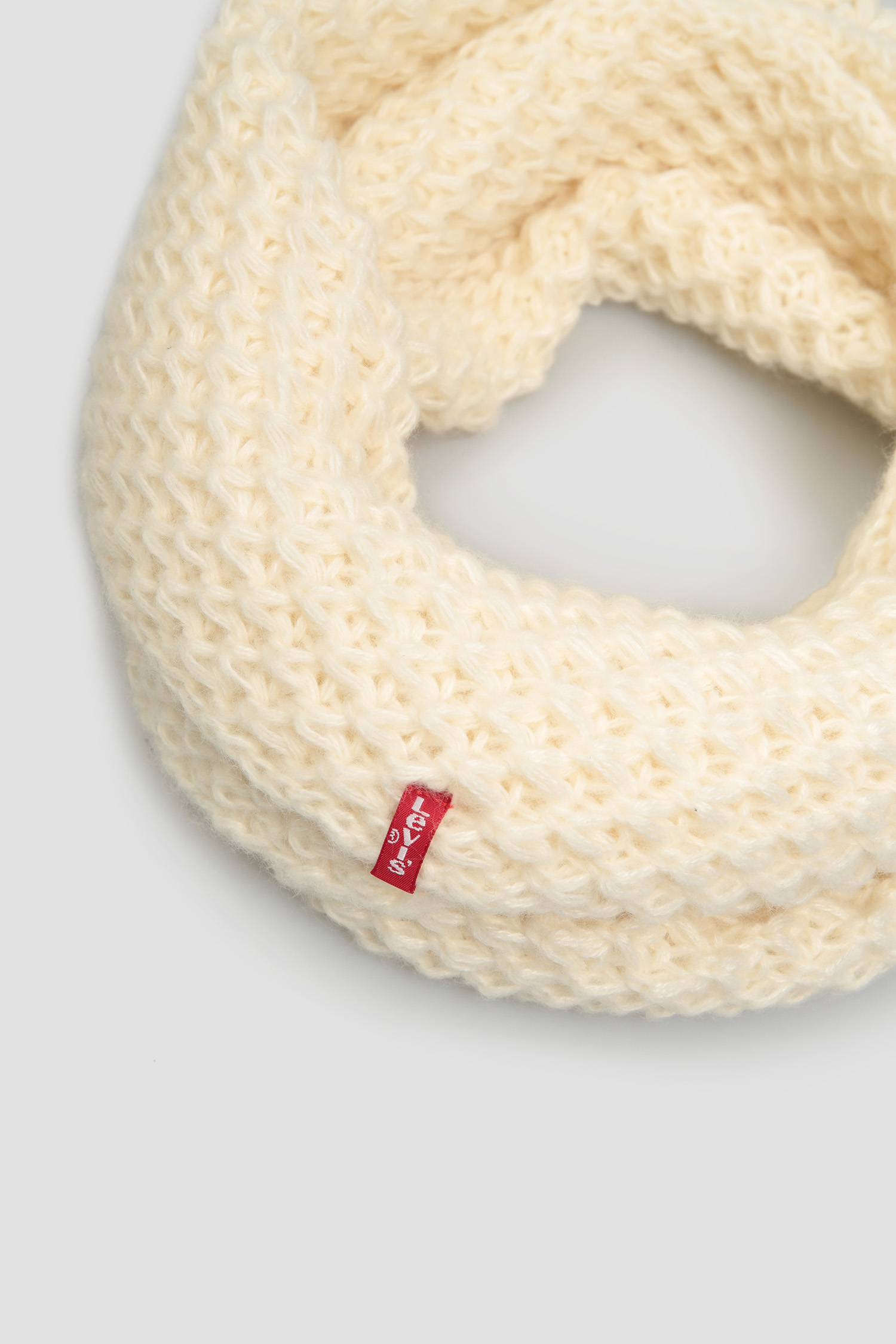 Женский белый снуд 3