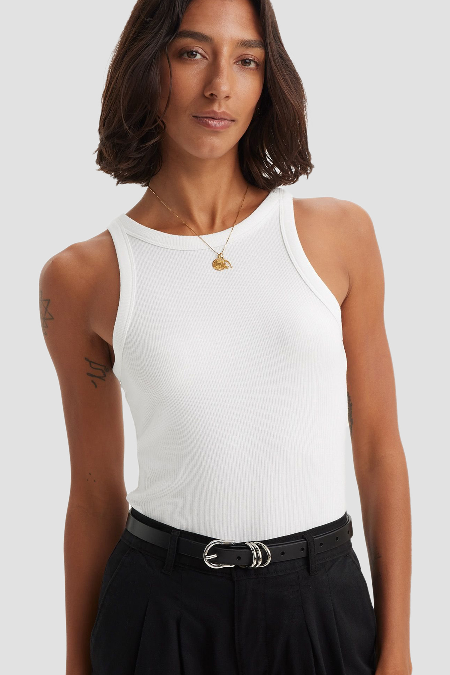 Женская белая майка 4