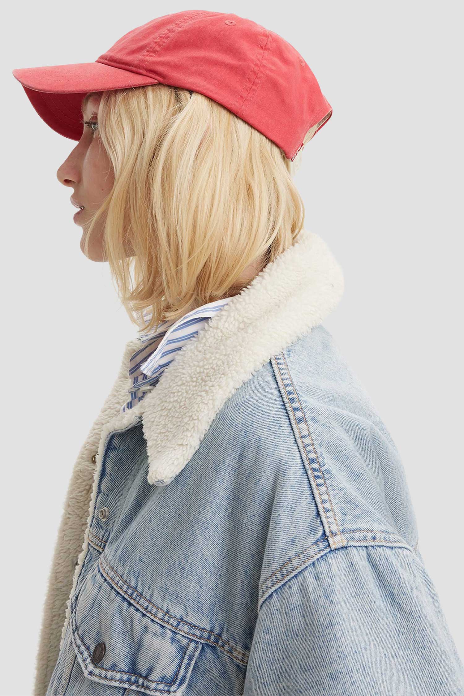 Женская голубая джинсовая курткаLevi's Женская голубая джинсовая куртка 5