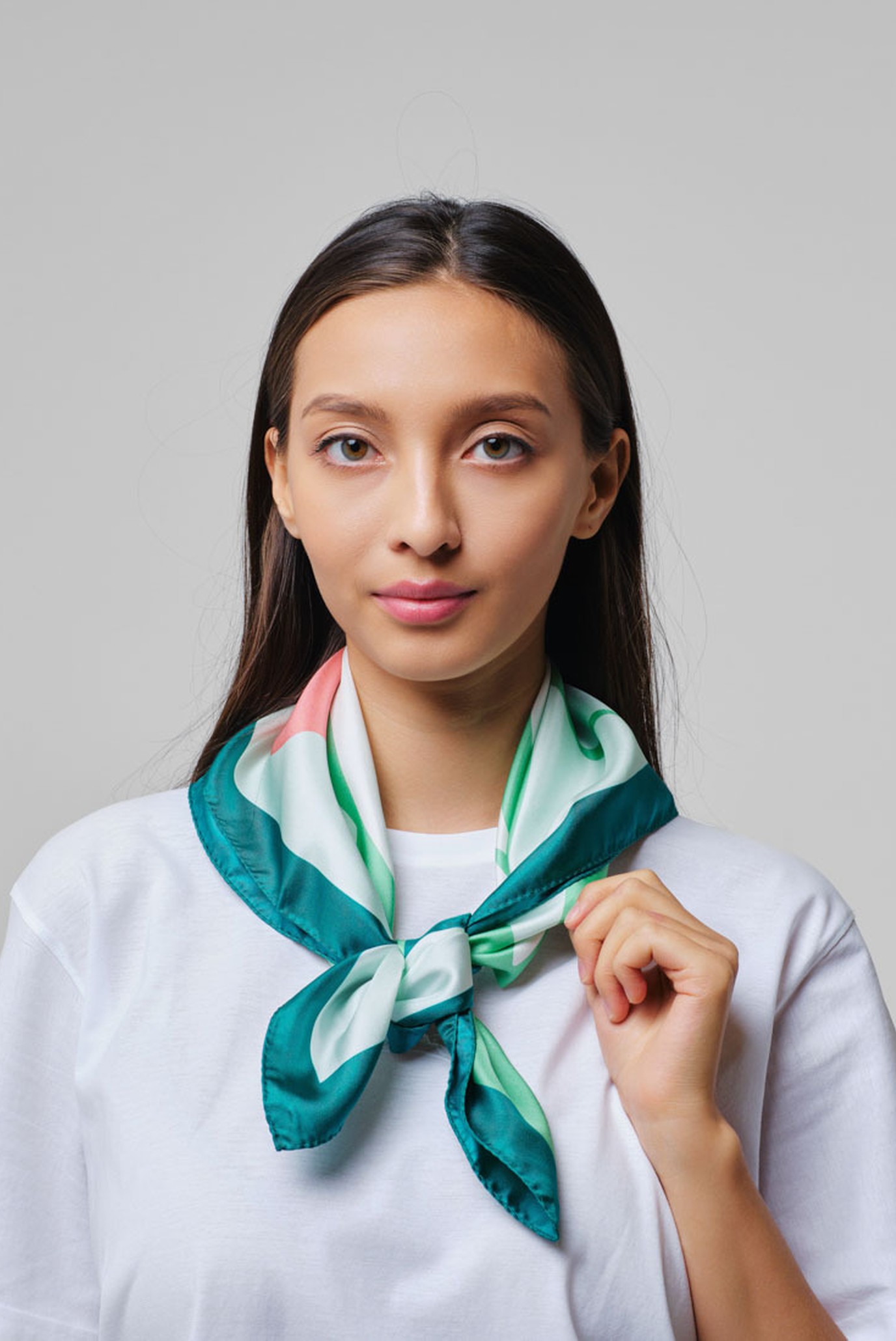 Женский зеленый платок 70х70 5