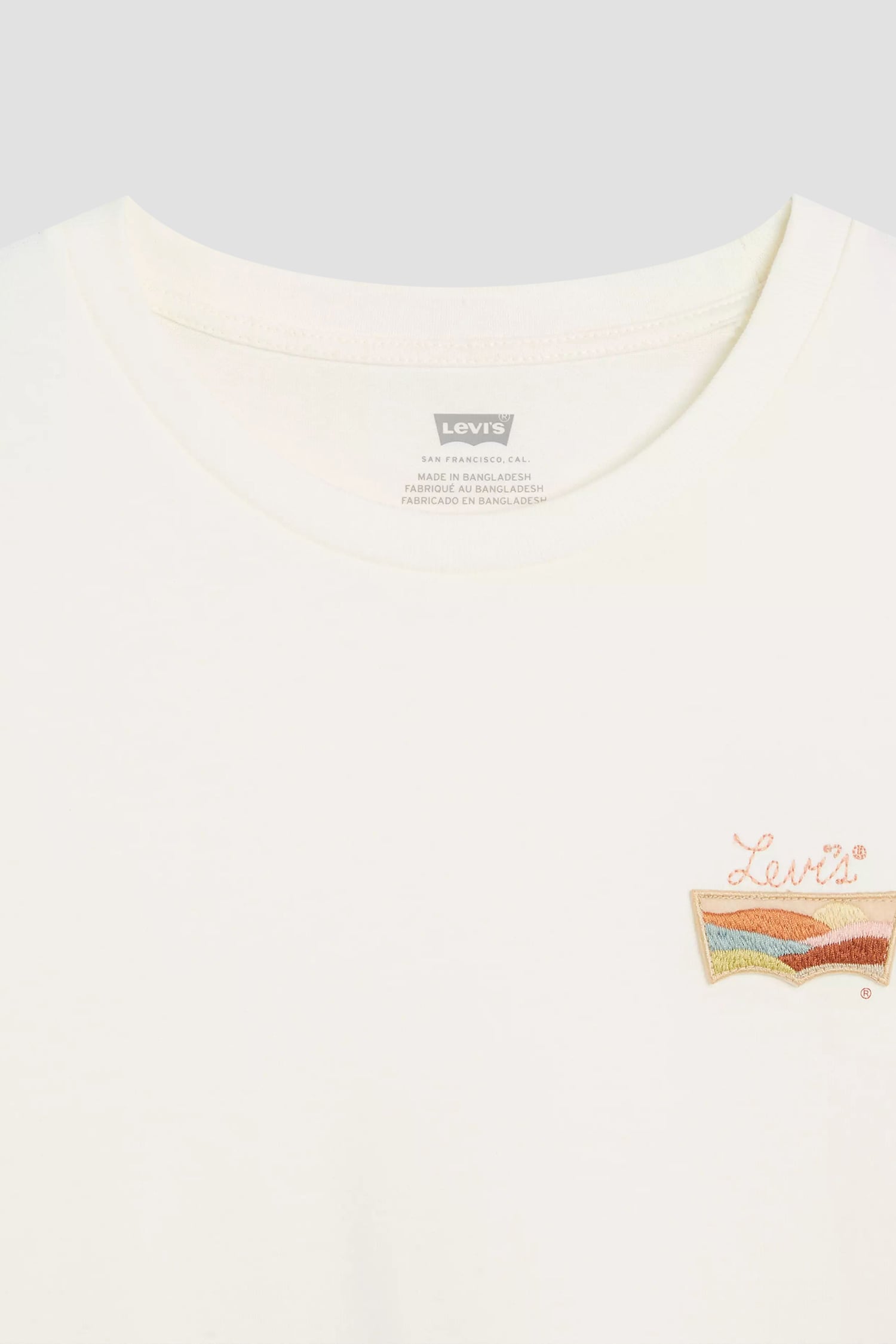 Женская белая футболка 7