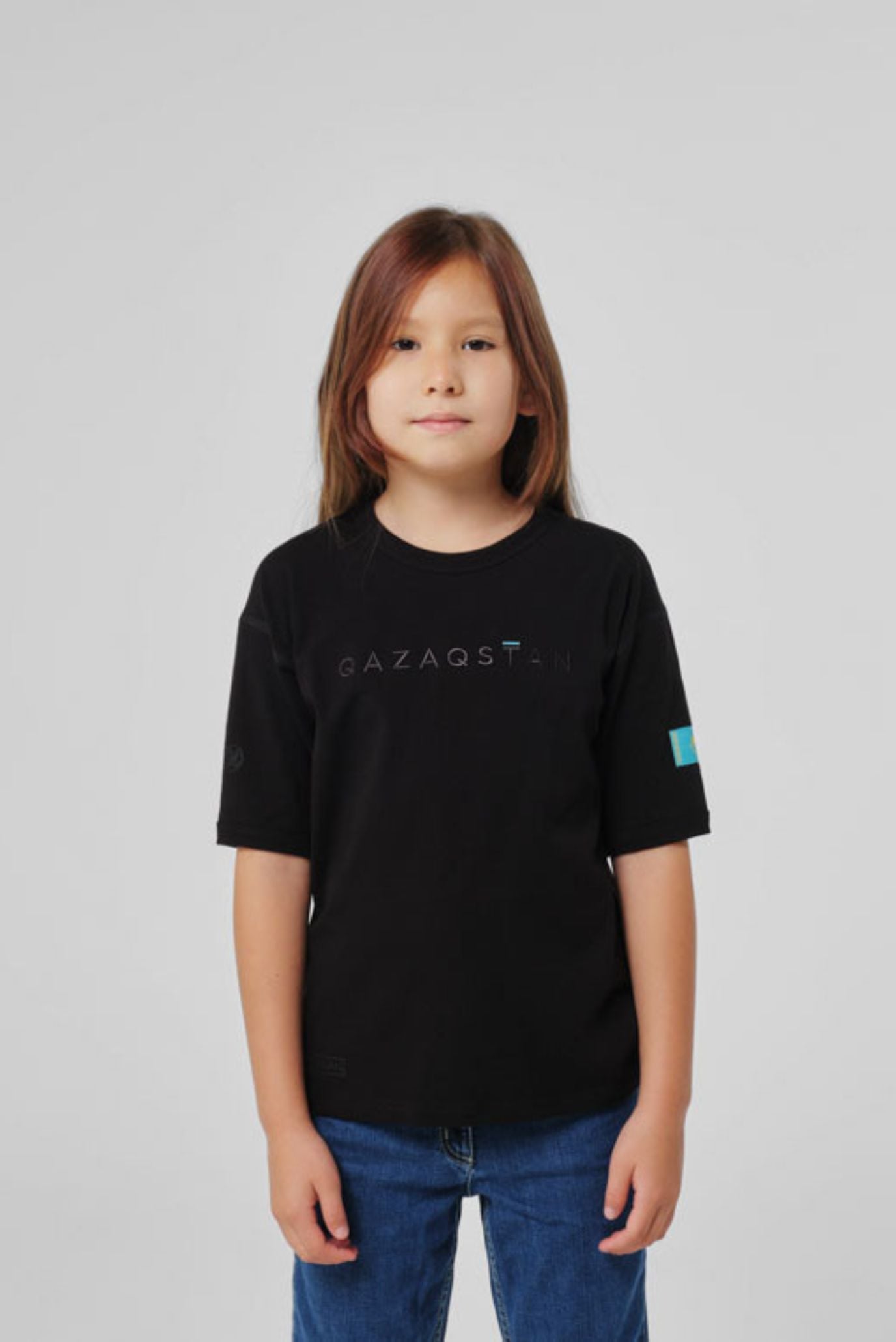 Детская черная футболка оверсайз 2