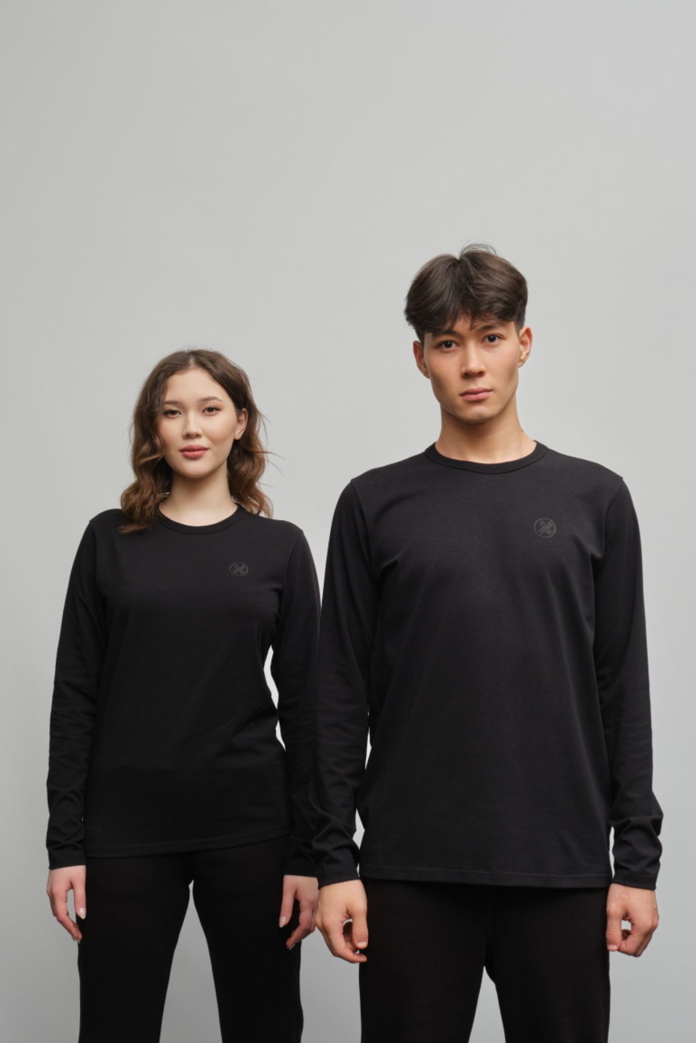 Черный лонгслив SHANYRAQ (Унисекс) 1