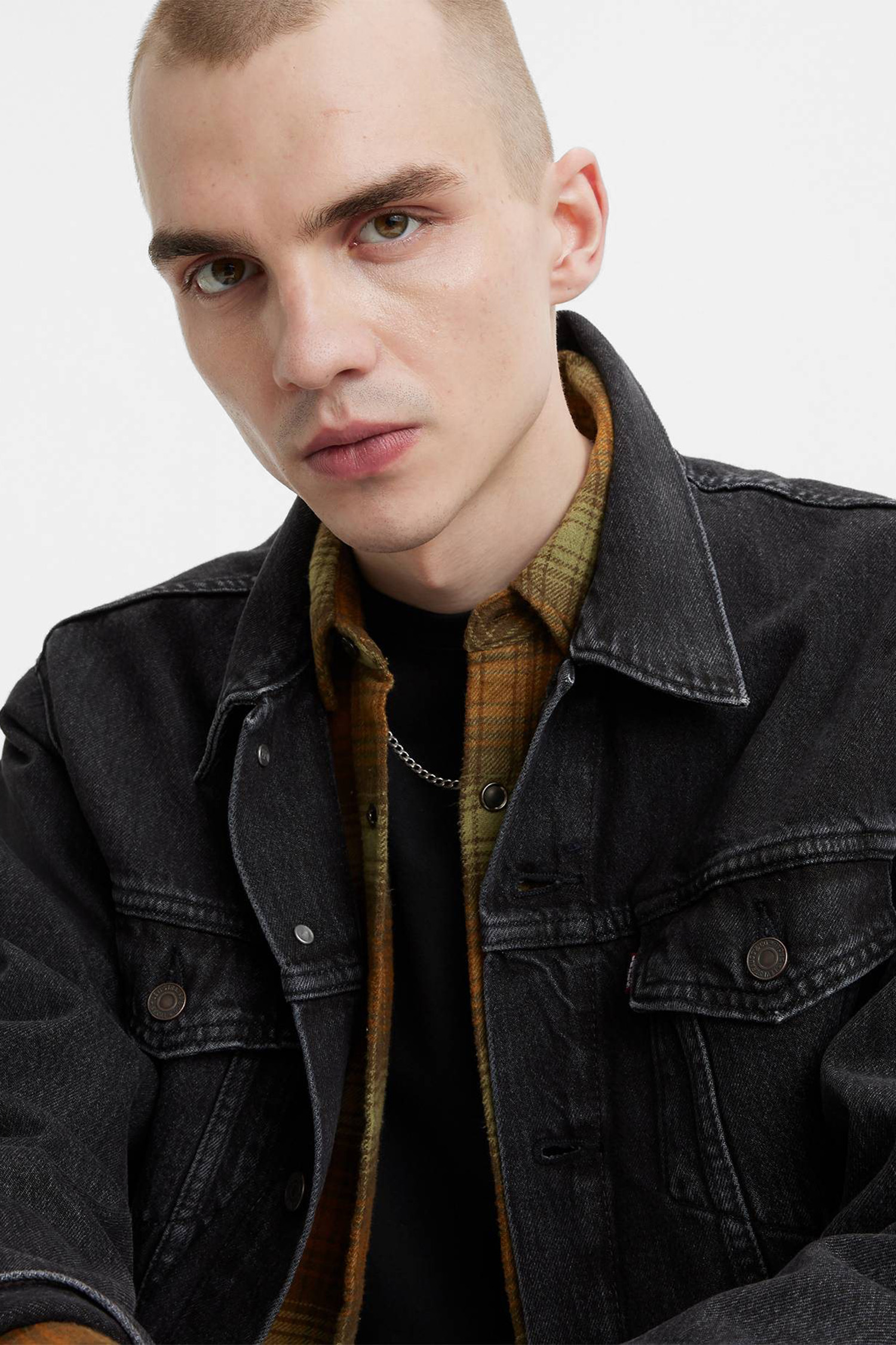 Мужская черная джинсовая куртка 6