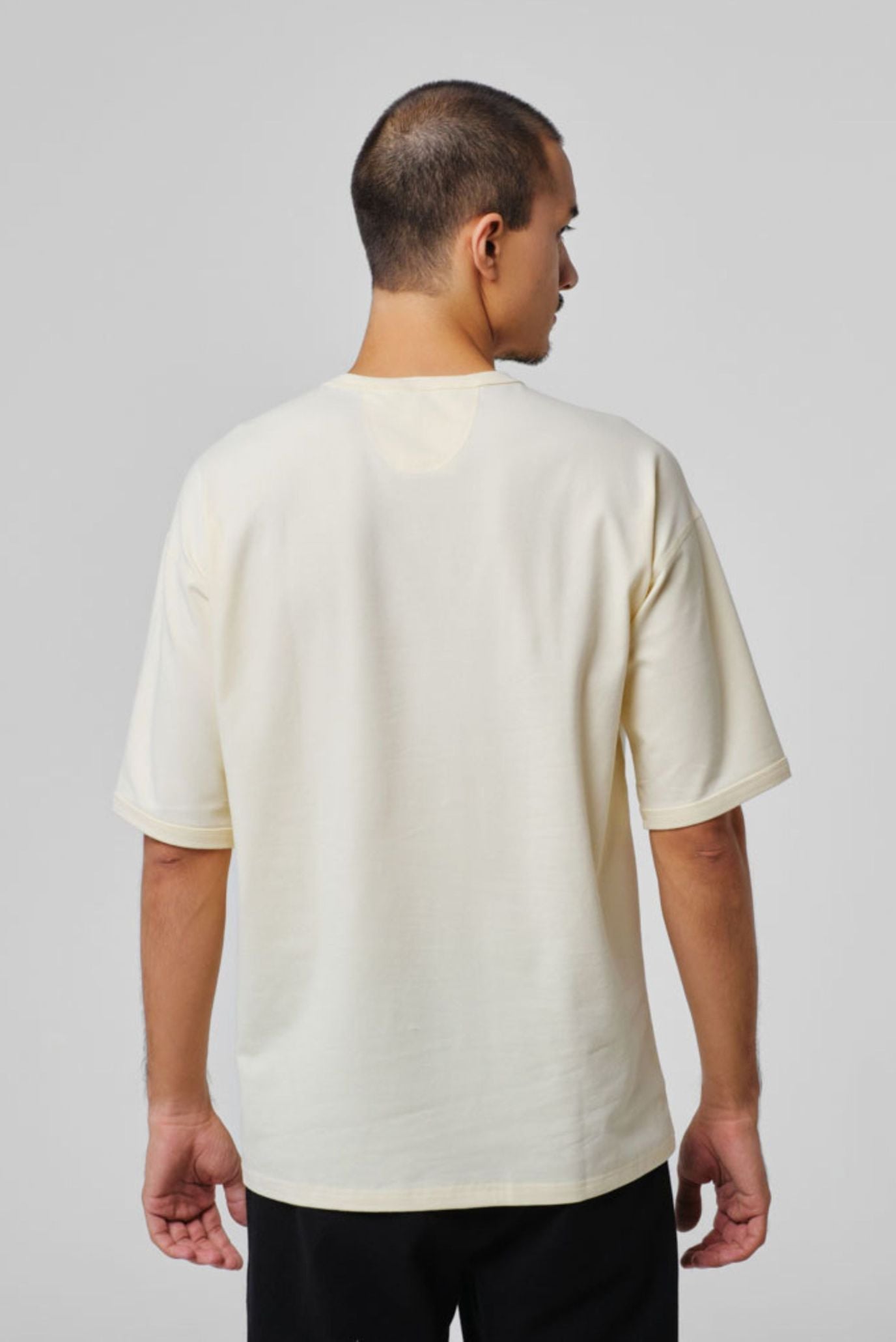 Кремовая футболка оверсайз SHANYRAQ (Унисекс) 3