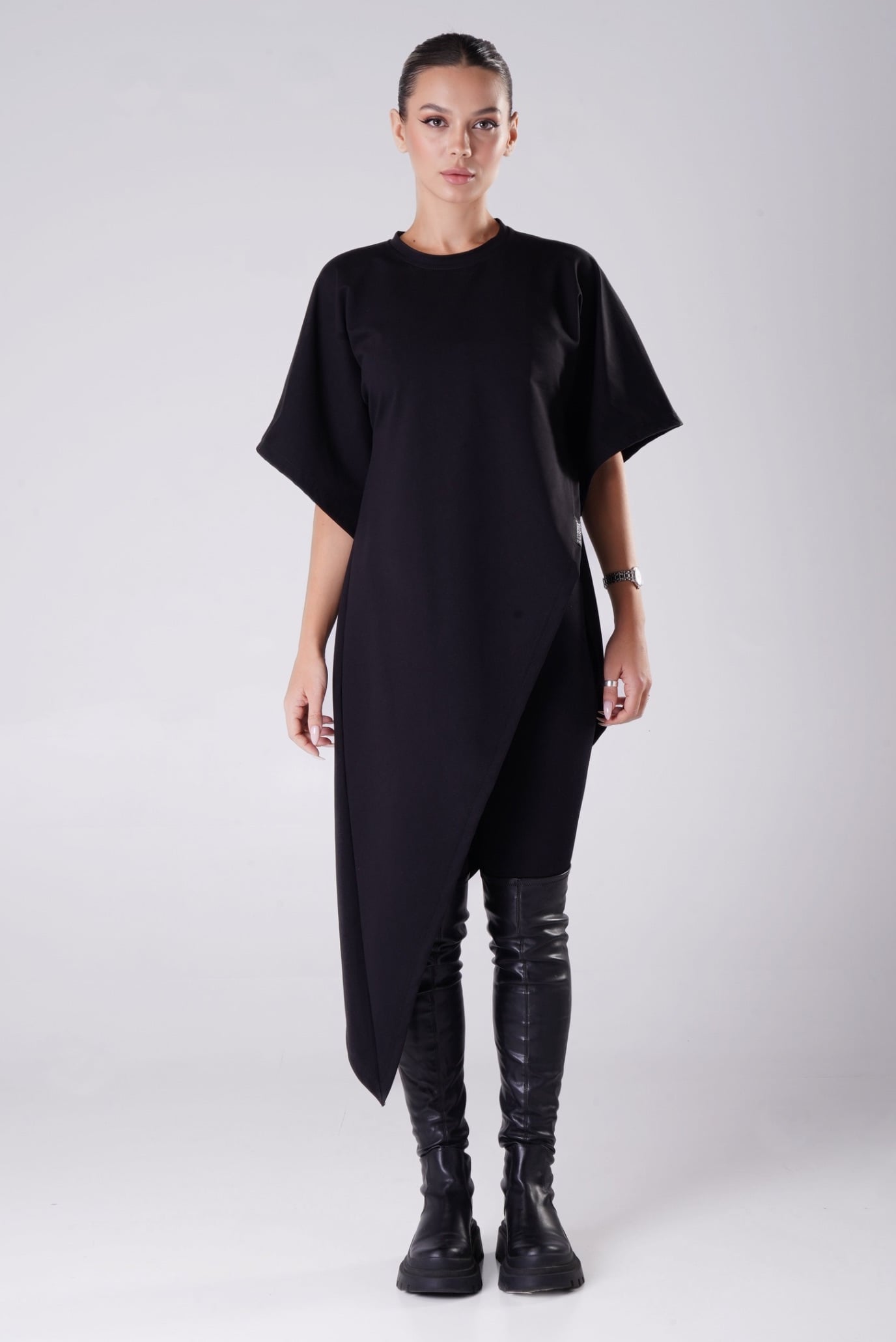 Женская черная туника 1