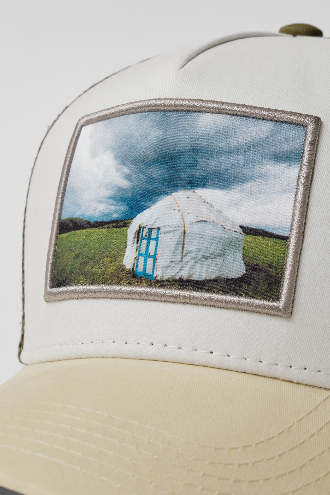 Бежевая кепка KIIZ UY (Унисекс) 3