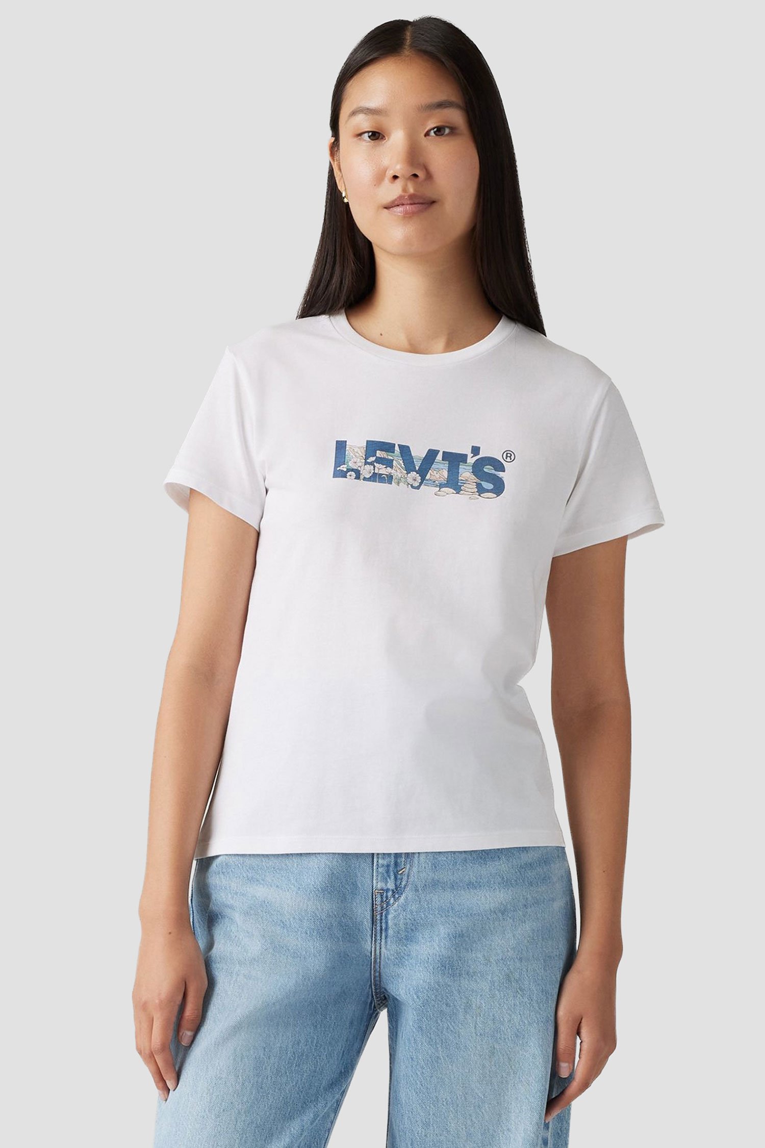 Женская белая футболка 1