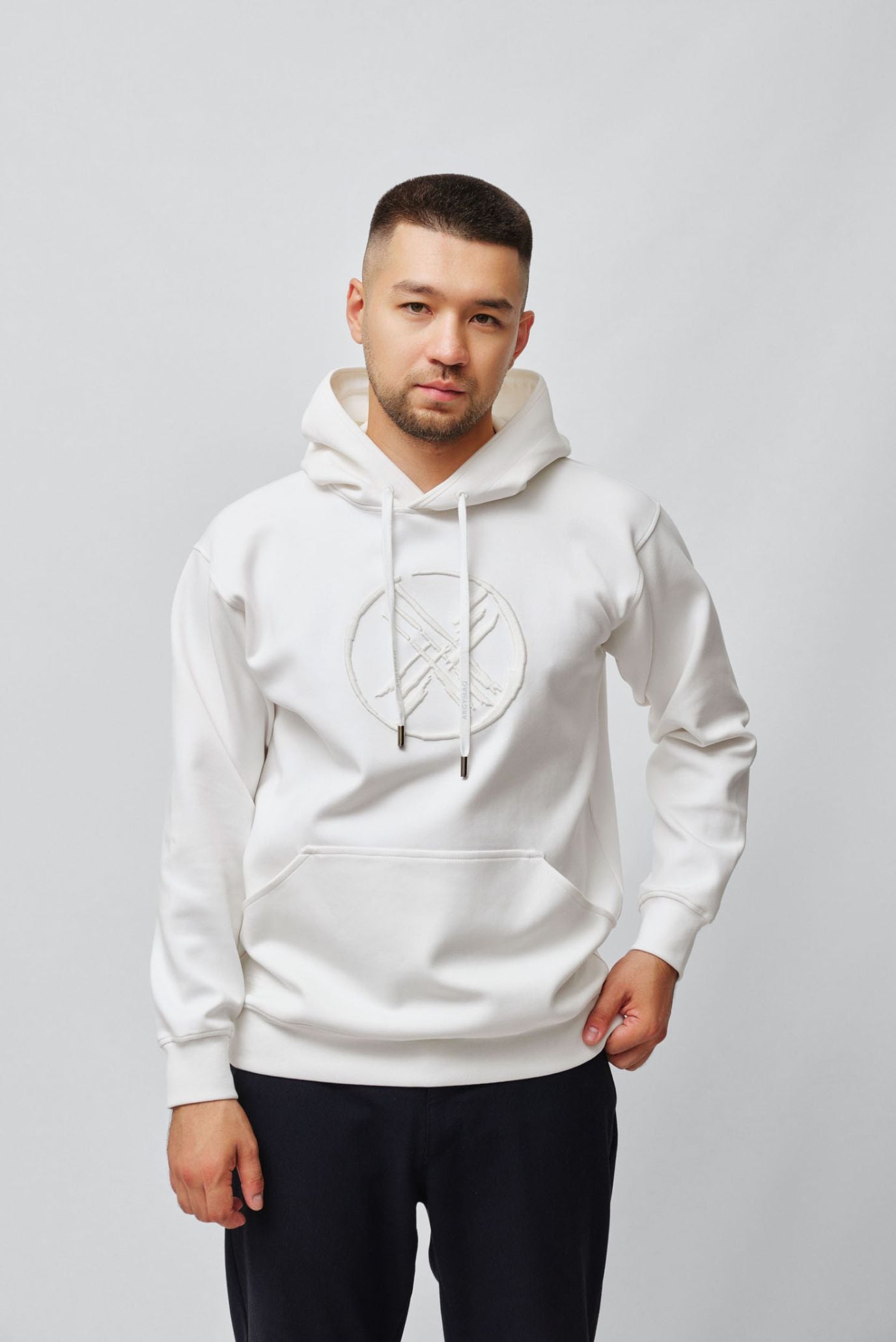 Белое худи ARGYMAQ (Унисекс) 3