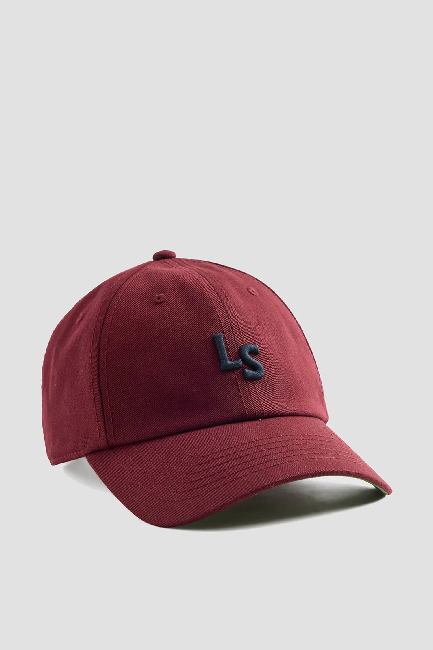 Мужская бордовая кепка 1