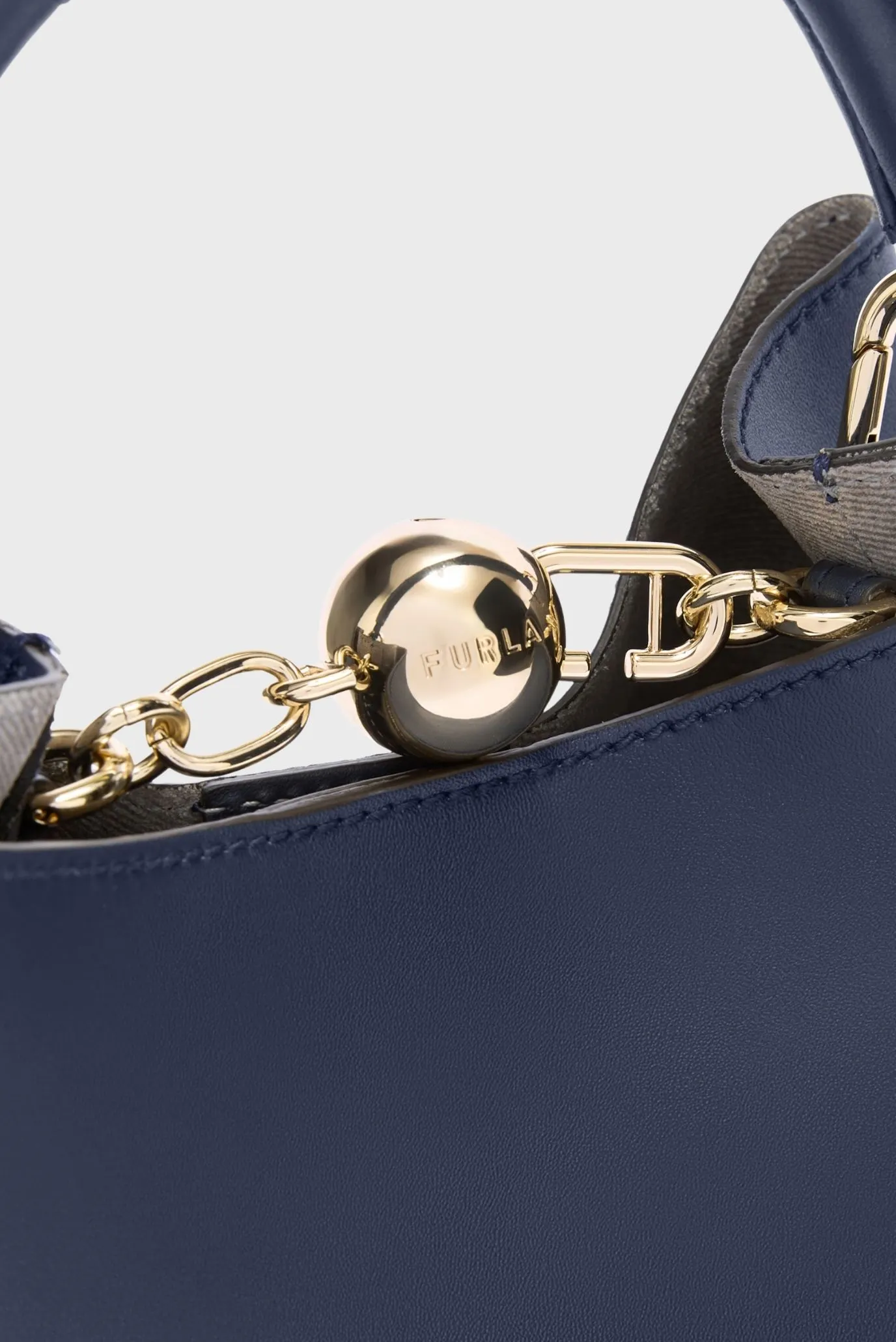 FURLA SFERA S BUCKET BAG 23 5