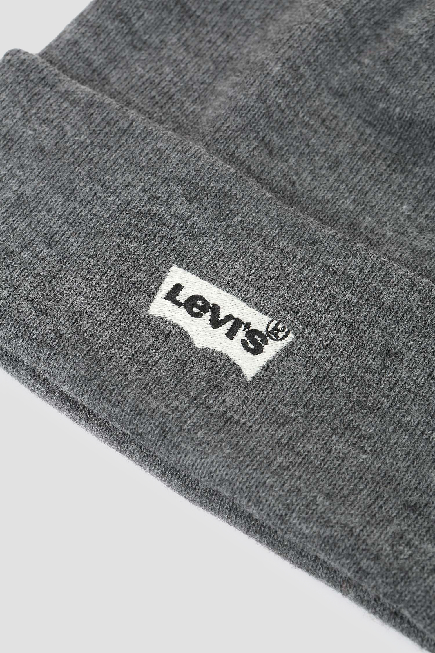 Темно-серая шапка с логотипом 3