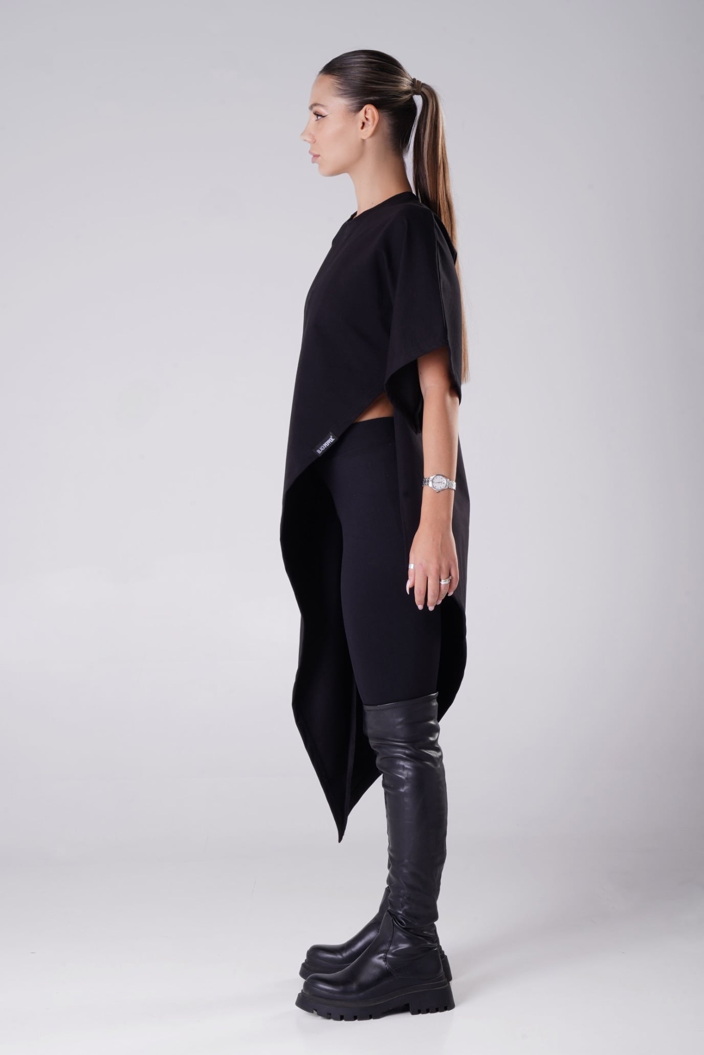Женская черная туника 3