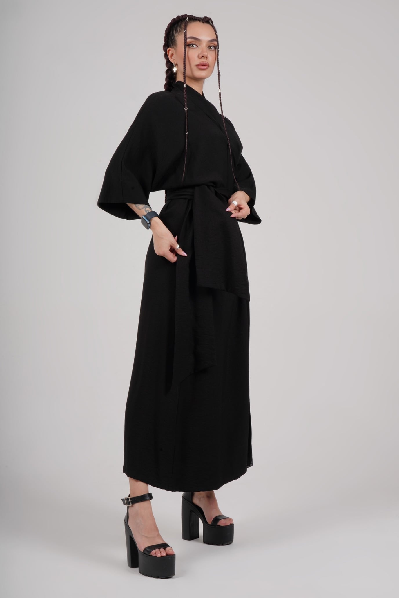 Кимоно черное с широким поясом 2