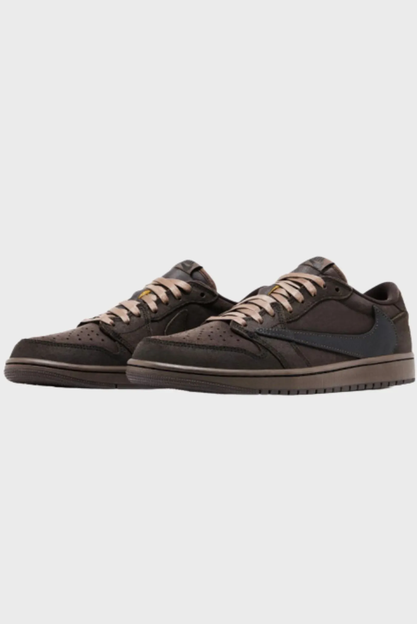 Air Jordan 1 Retro Low OG SP Travis Scott Velvet Brown 2