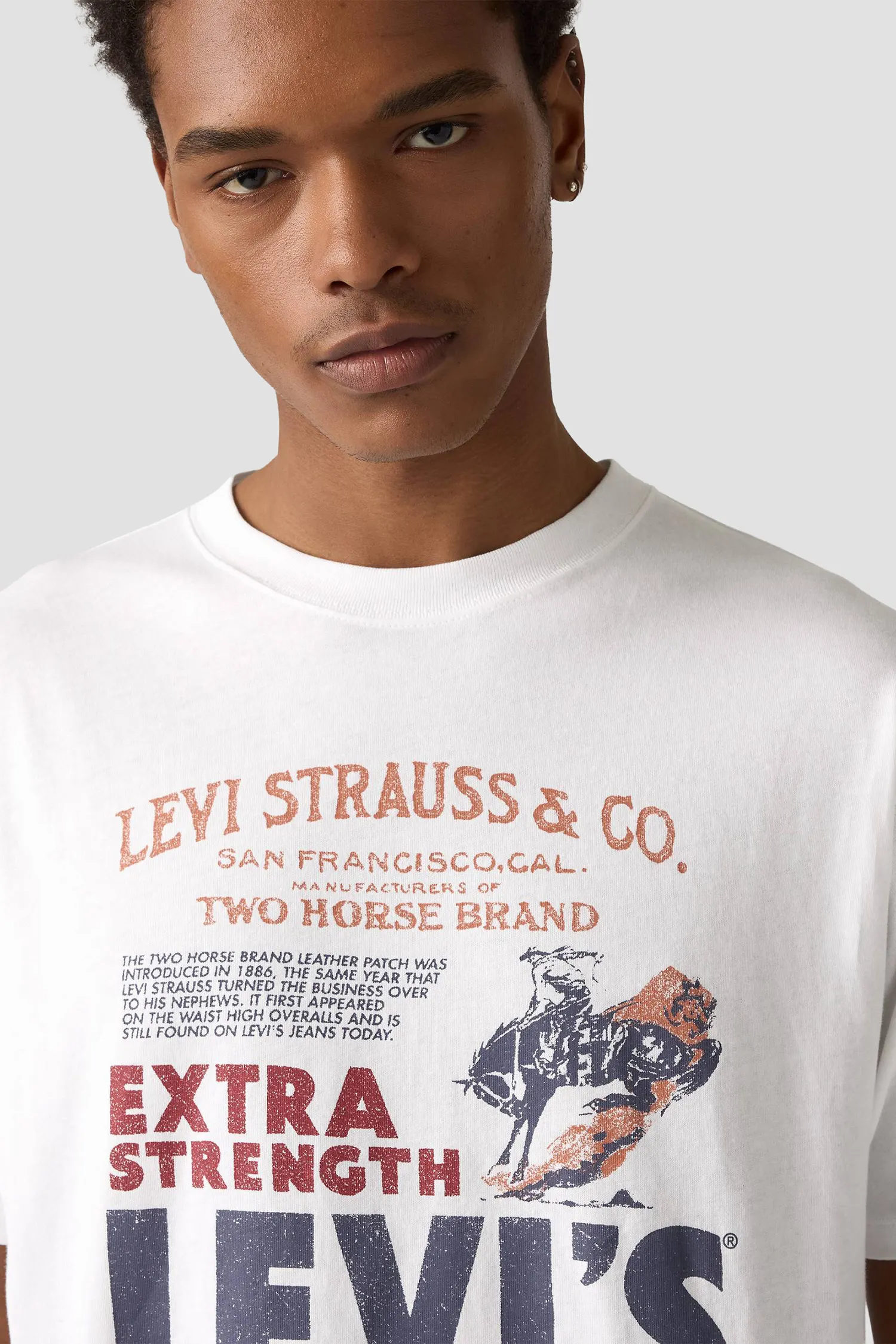 Мужская белая футболка 4