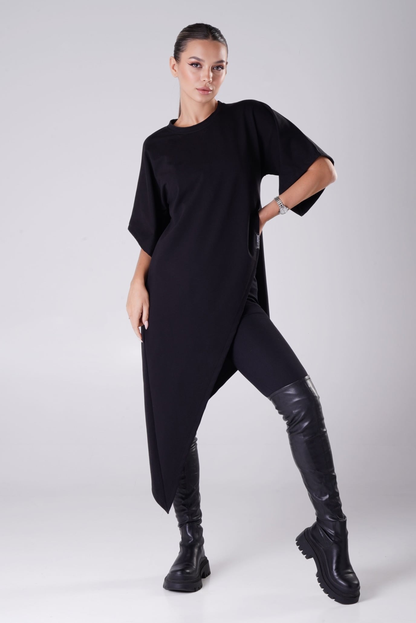 Женская черная туника 2