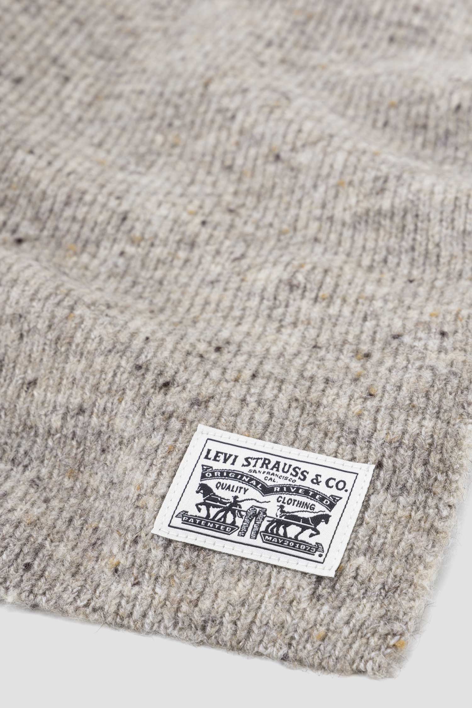 Бежевый шарф 2