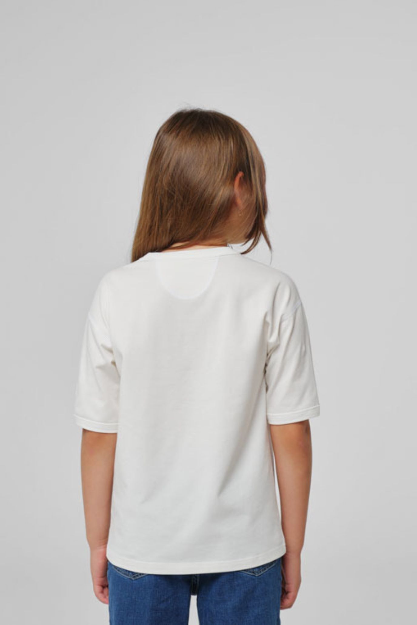 Детская белая футболка оверсайз 3