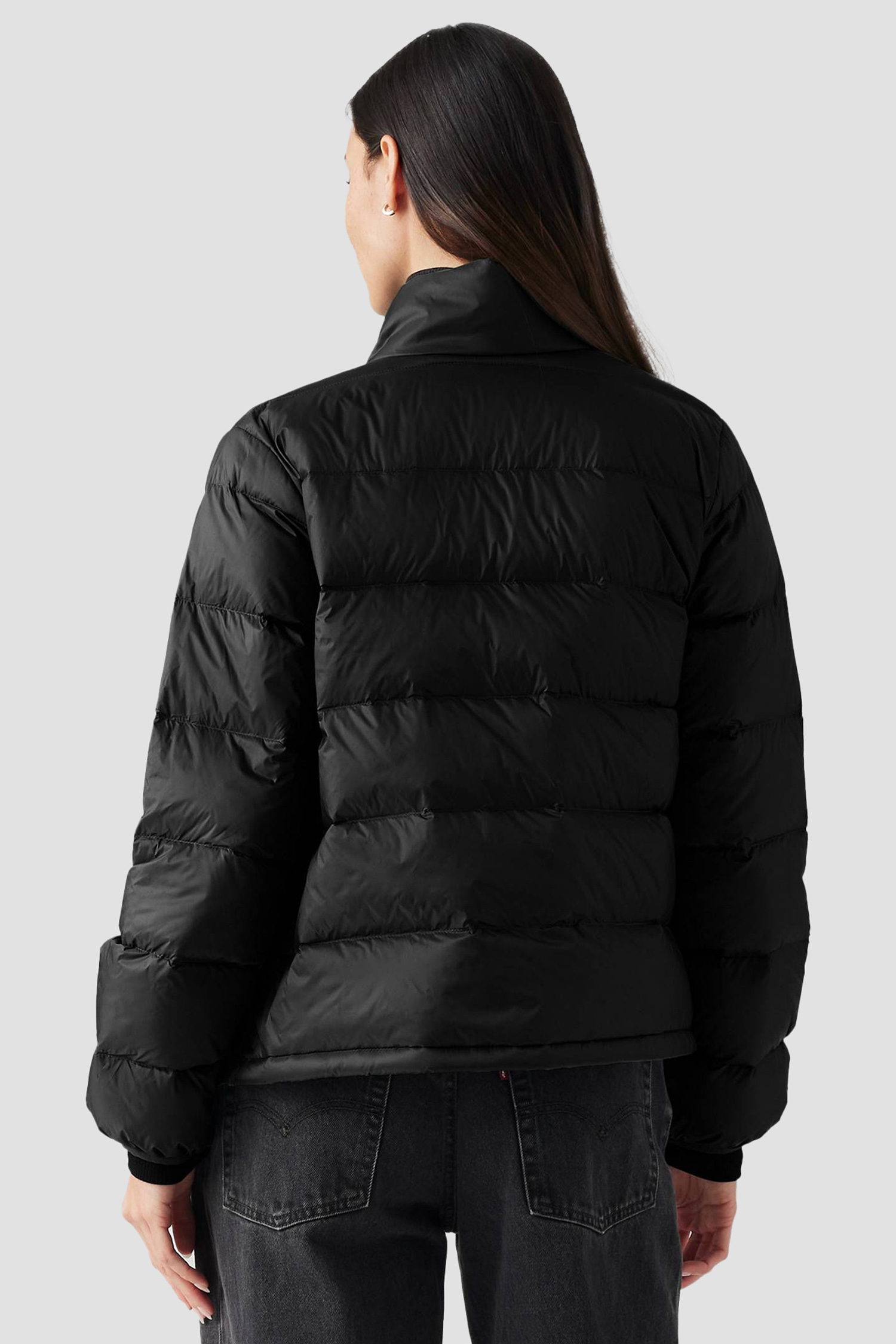 Женская черная куртка 3