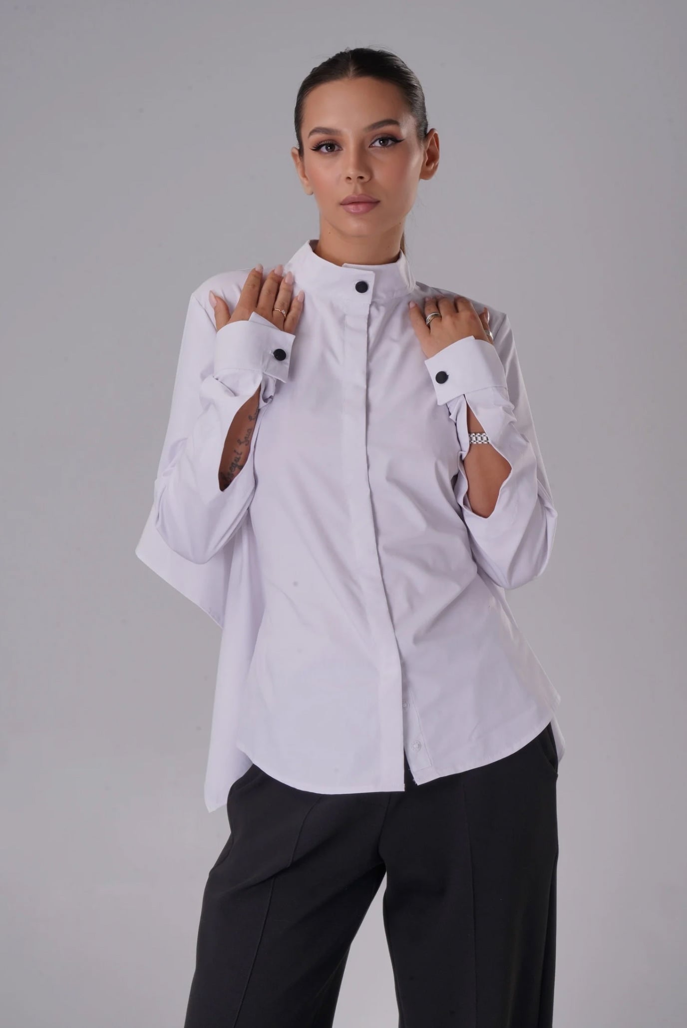 Женская белая рубашка 2