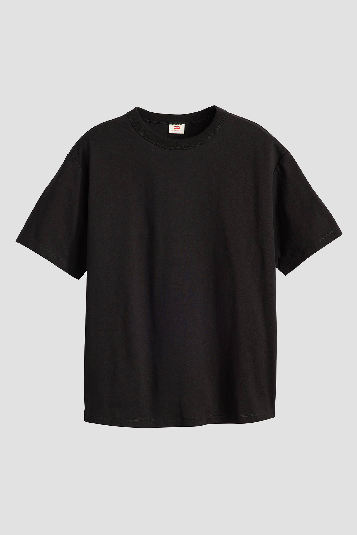 Женская черная футболка 2