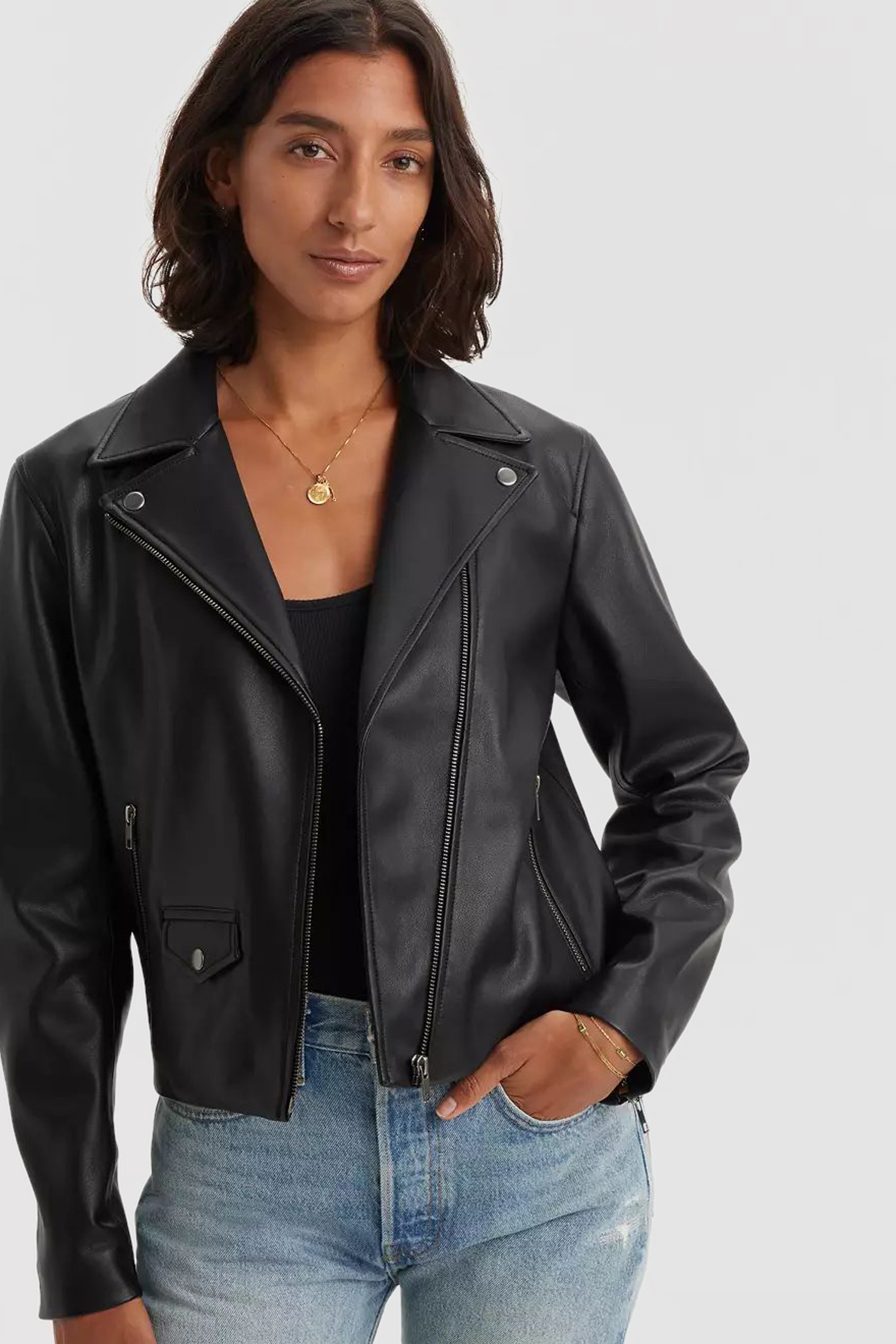 Женская черная косуха 4