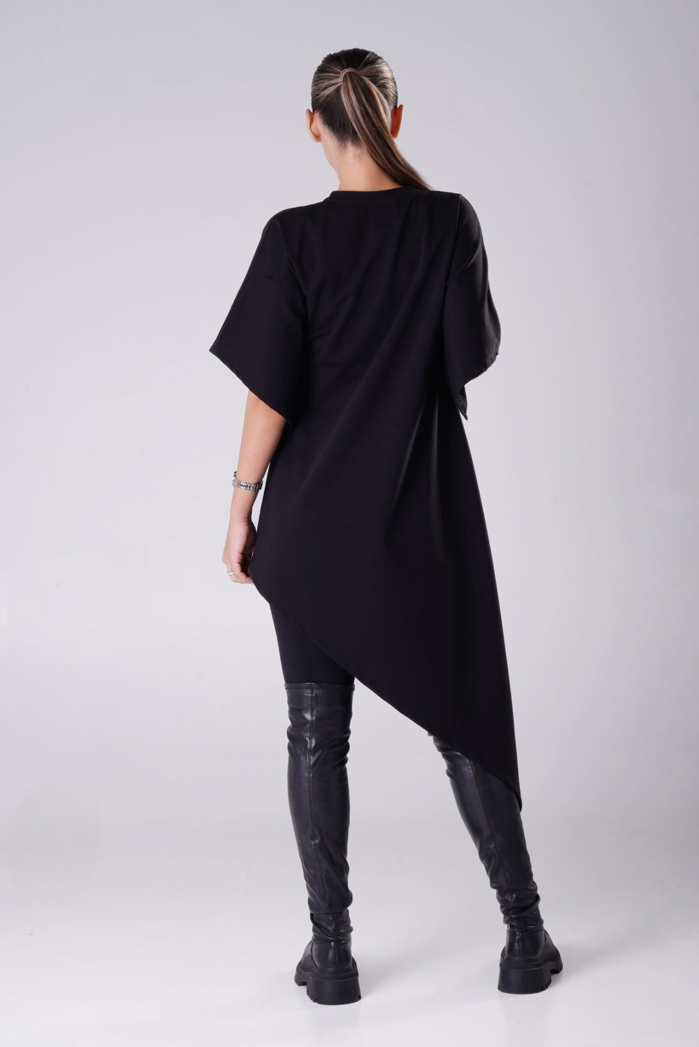 Женская черная туника 5