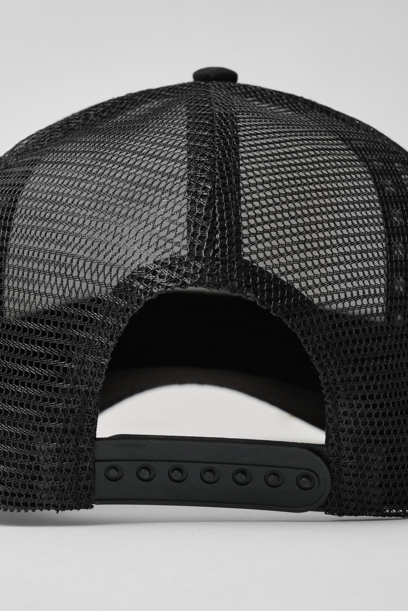 Бело-черная кепка ARGYMAQTAR (Унисекс) 4