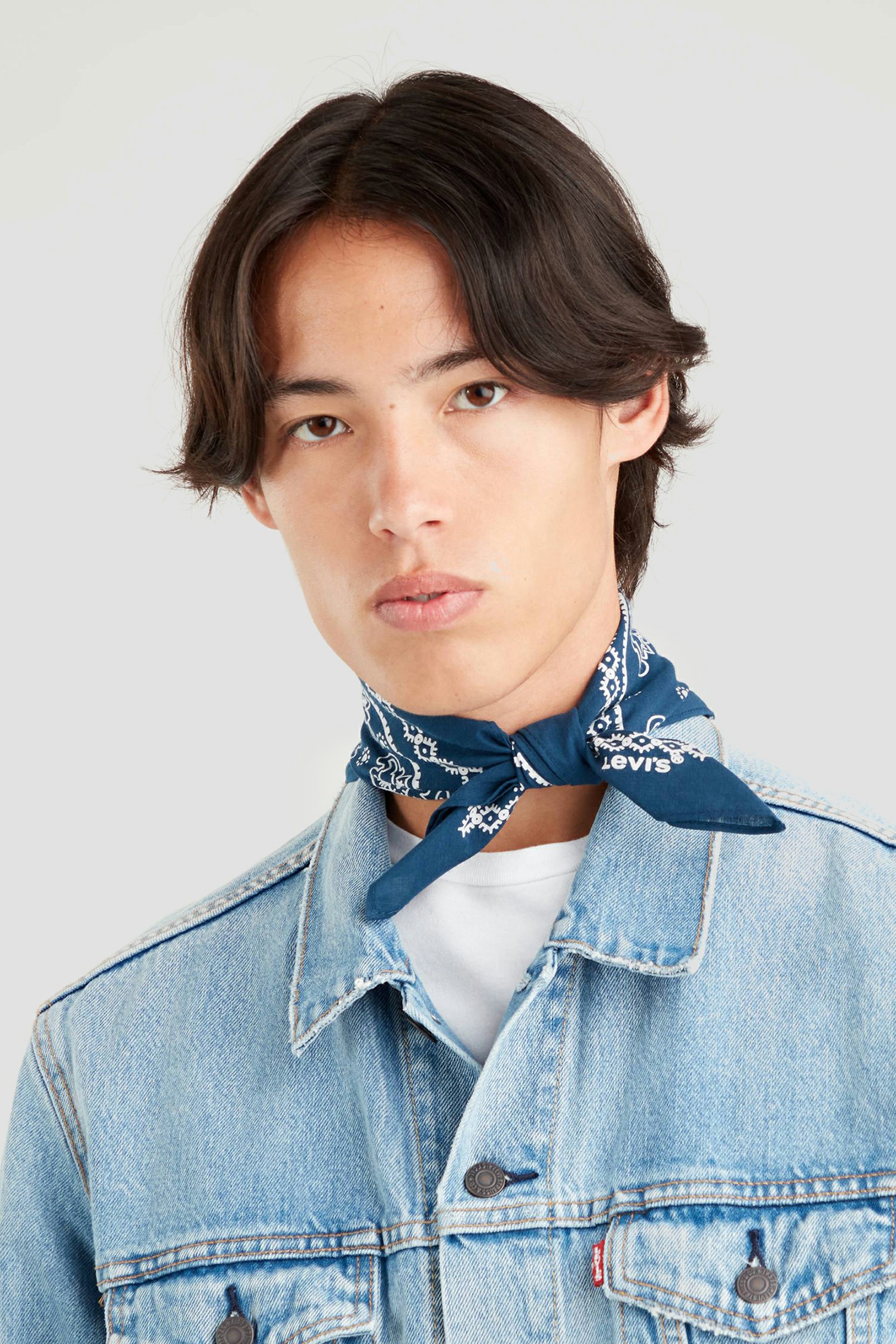 Синяя бандана с узором 4