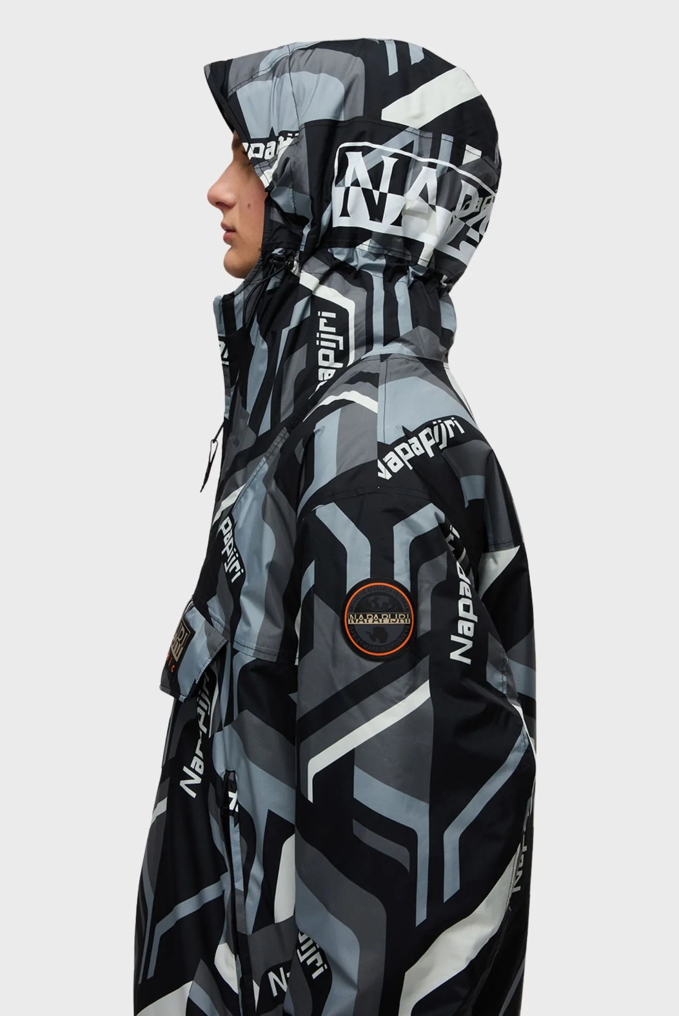 Мужской разноцветный анорак 5