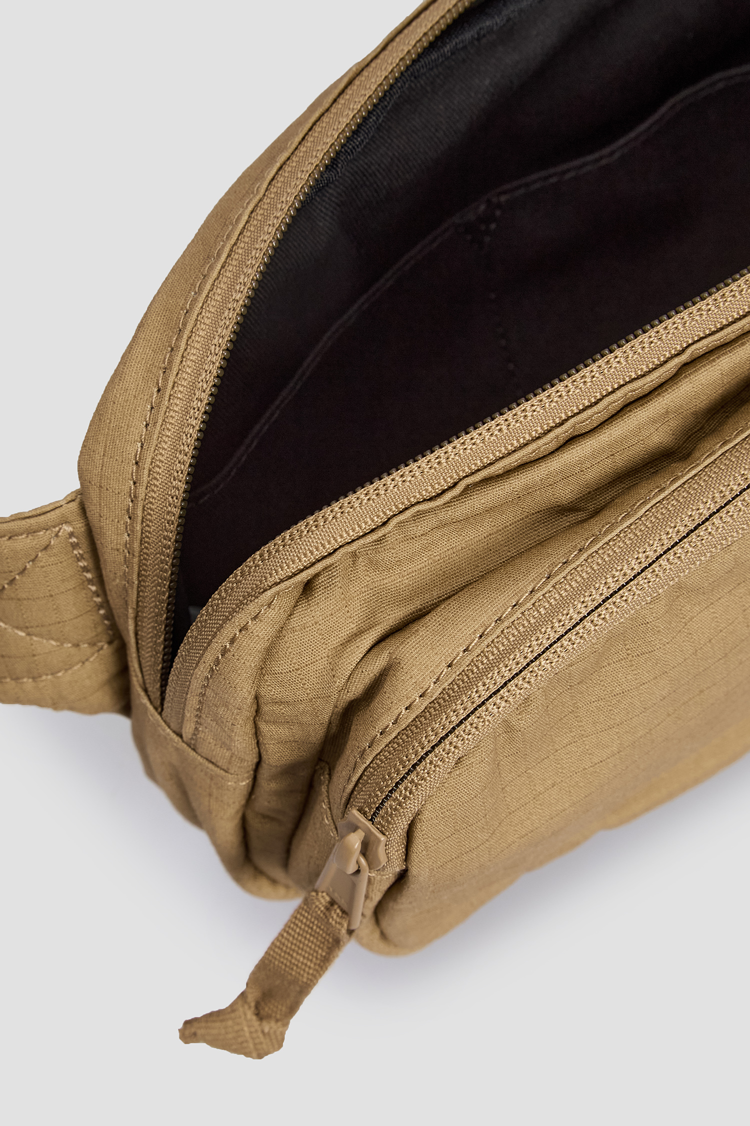 Бежевая поясная сумка 3