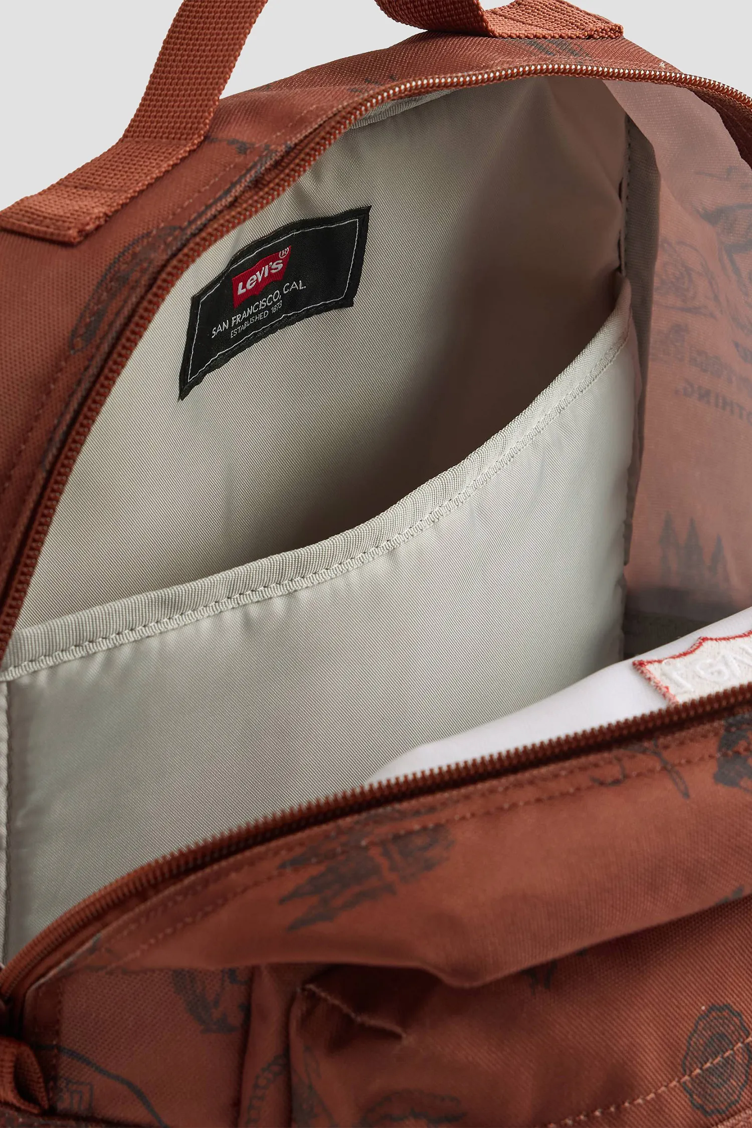 Мужской коричневый рюкзак с узором 3