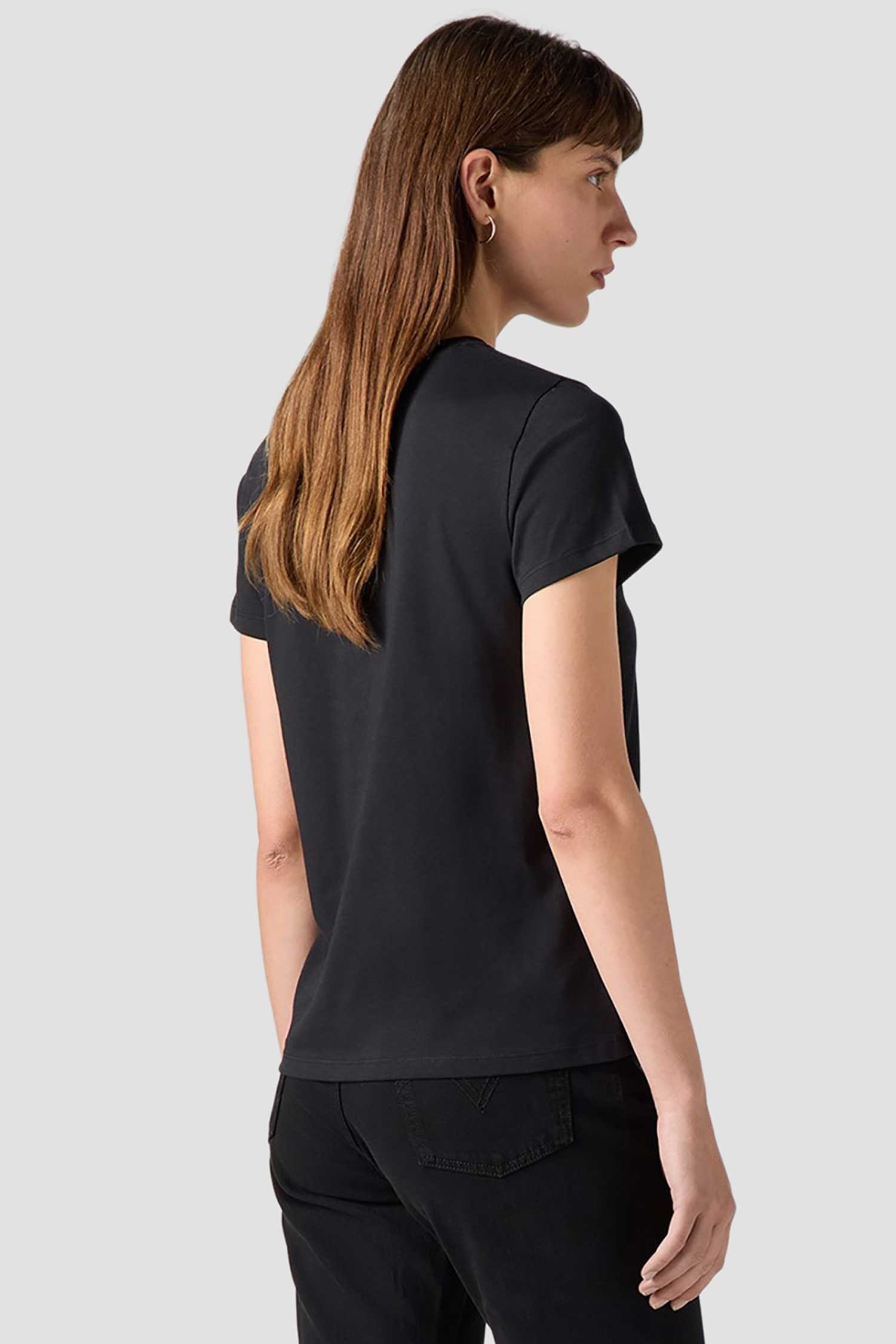 Женская черная футболка 3
