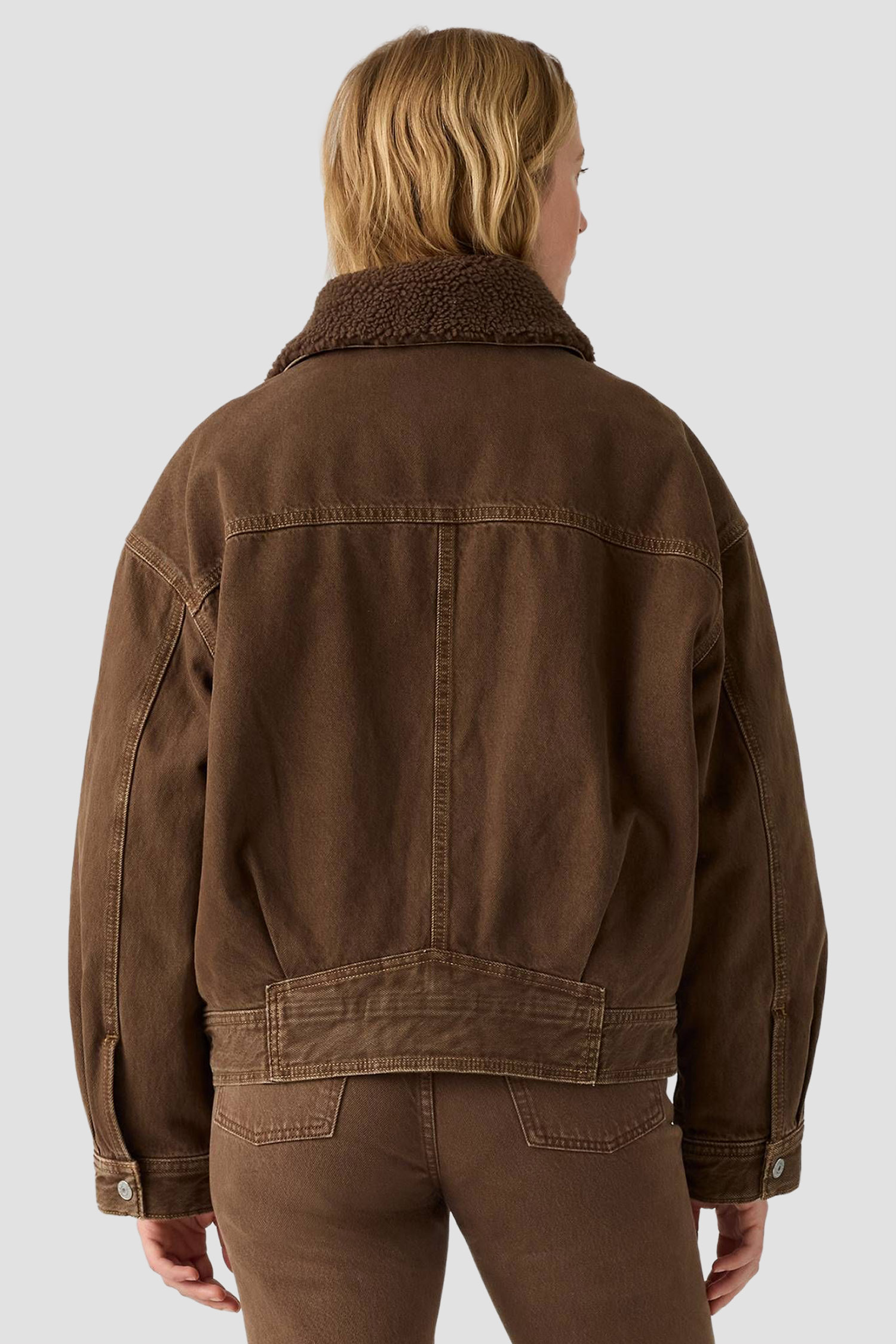 Женская коричневая джинсовая куртка 3
