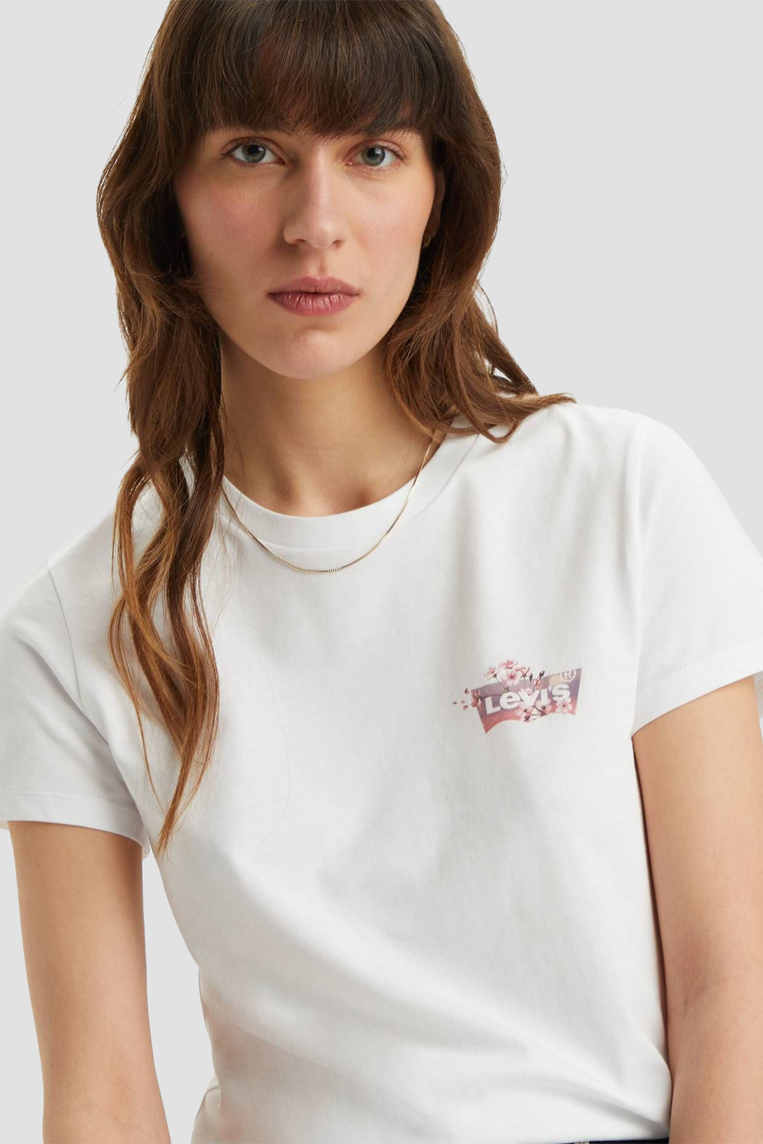 Женская белая футболка 5