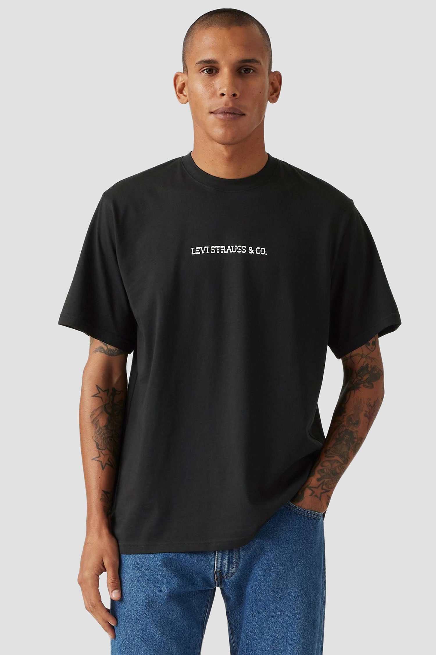 Мужская черная футболка 1