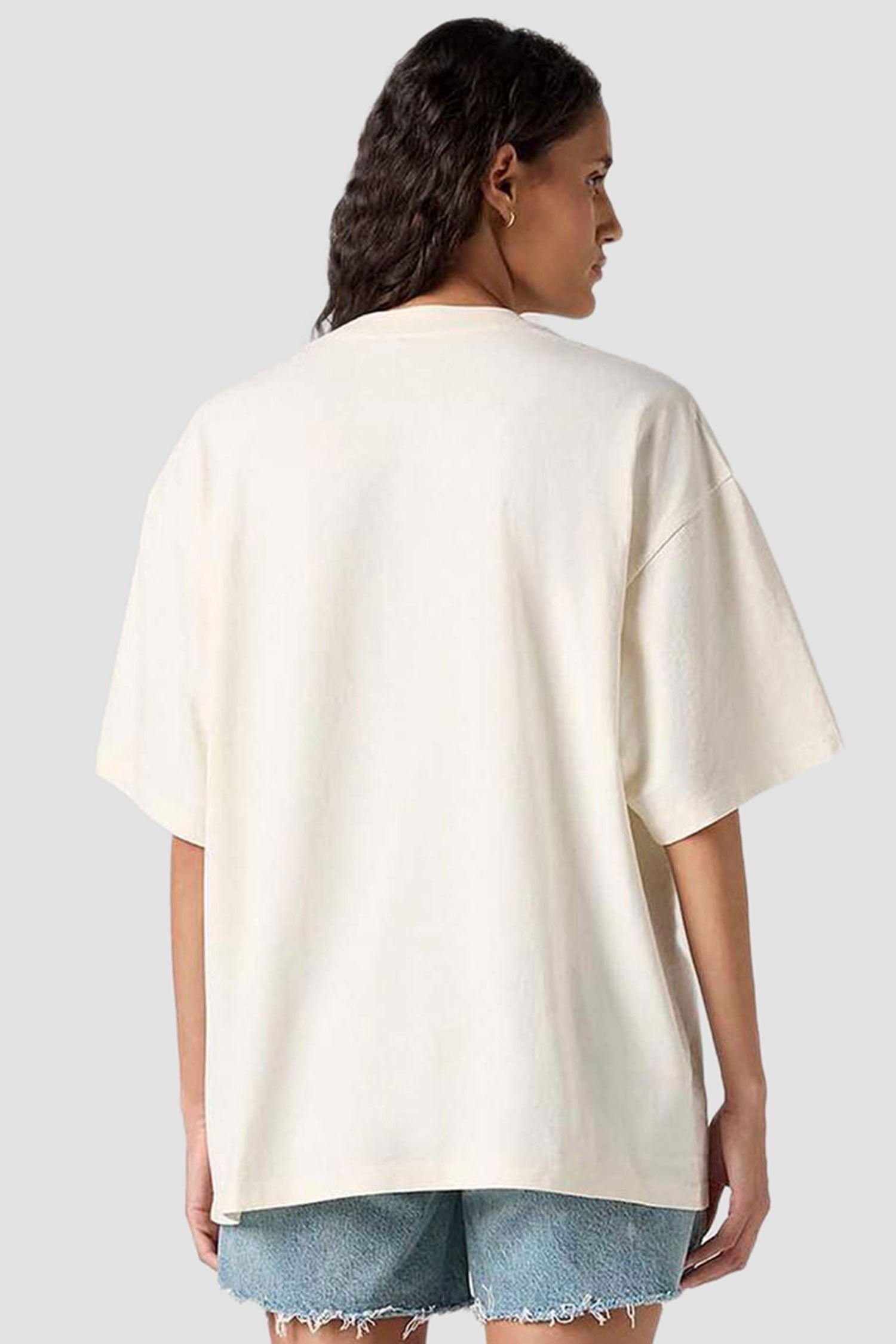 Женская белая футболка 2