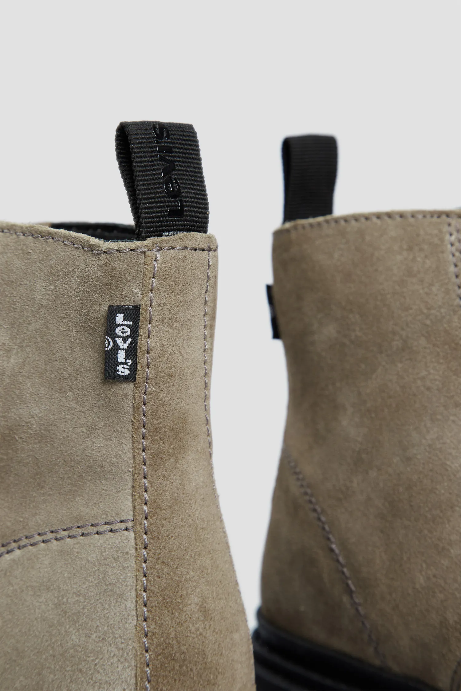 Женские серые замшевые ботинки 4