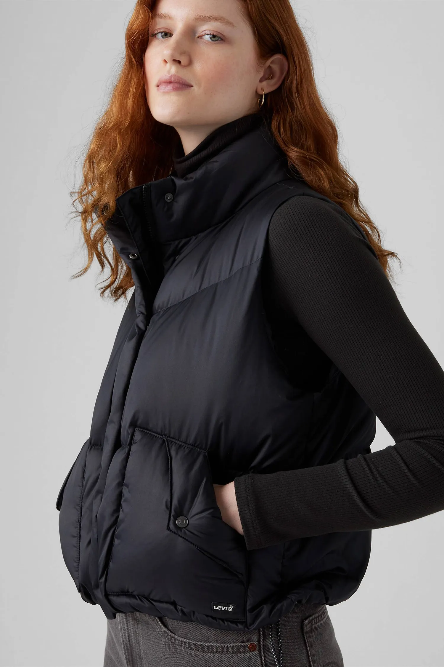 Женский черный пуховой жилет 5