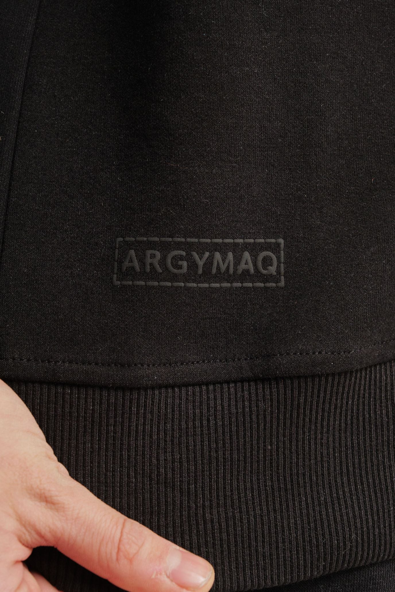 Детский черный свитшот 9