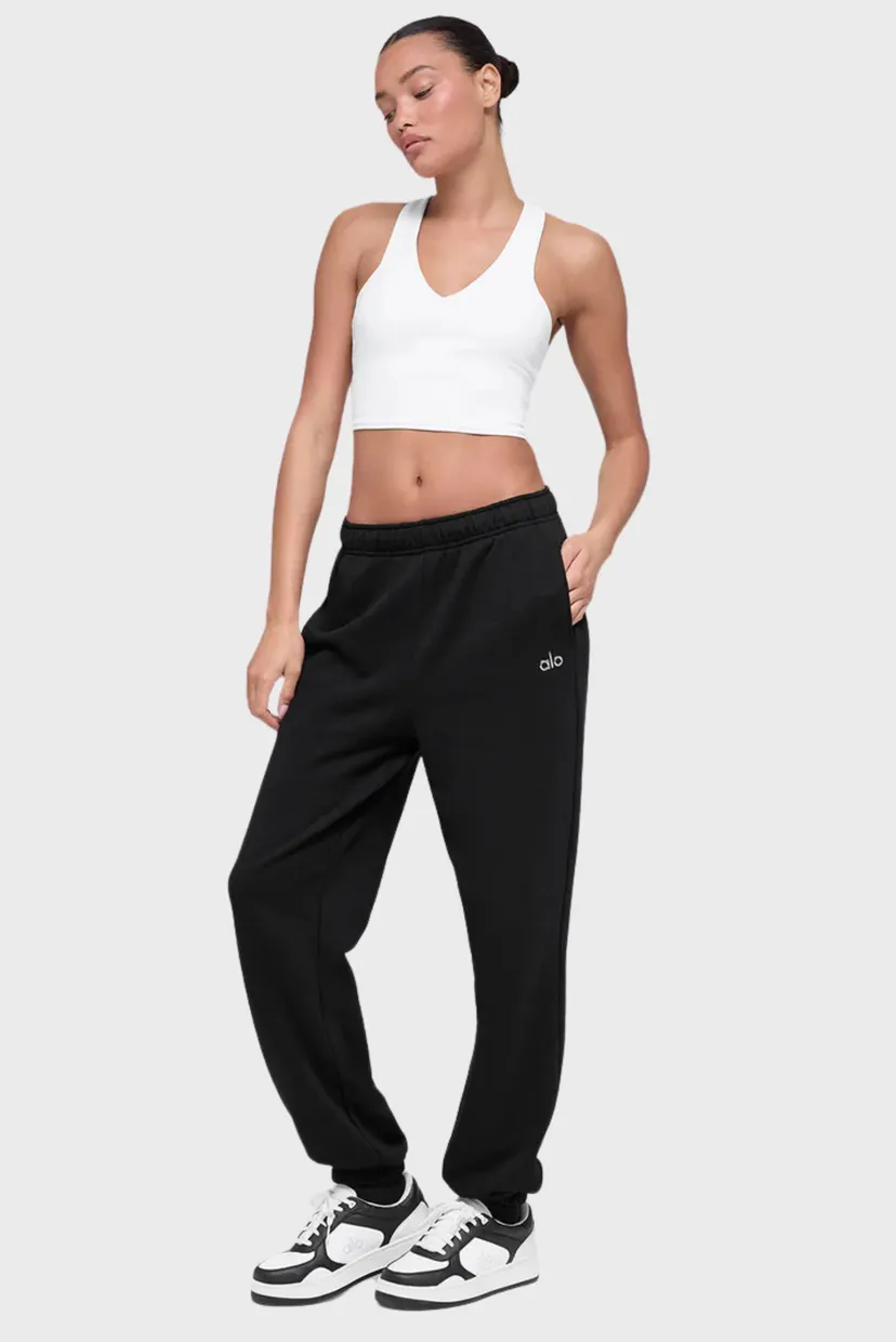 Alo Yoga Accolade Sweatpant Black 3