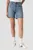 Женские голубые джинсовые шорты 501® Mid Thigh